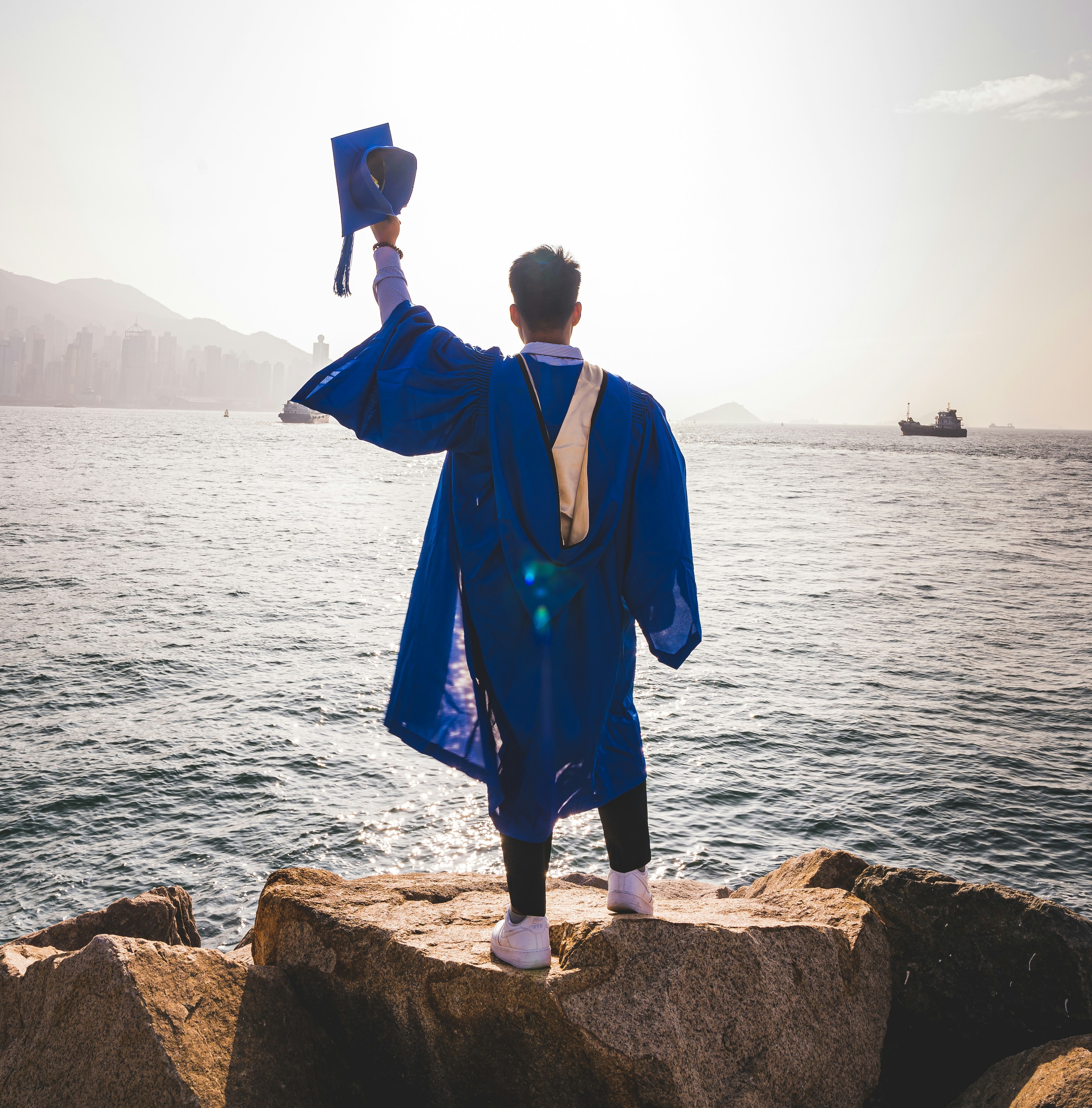graduating ocean